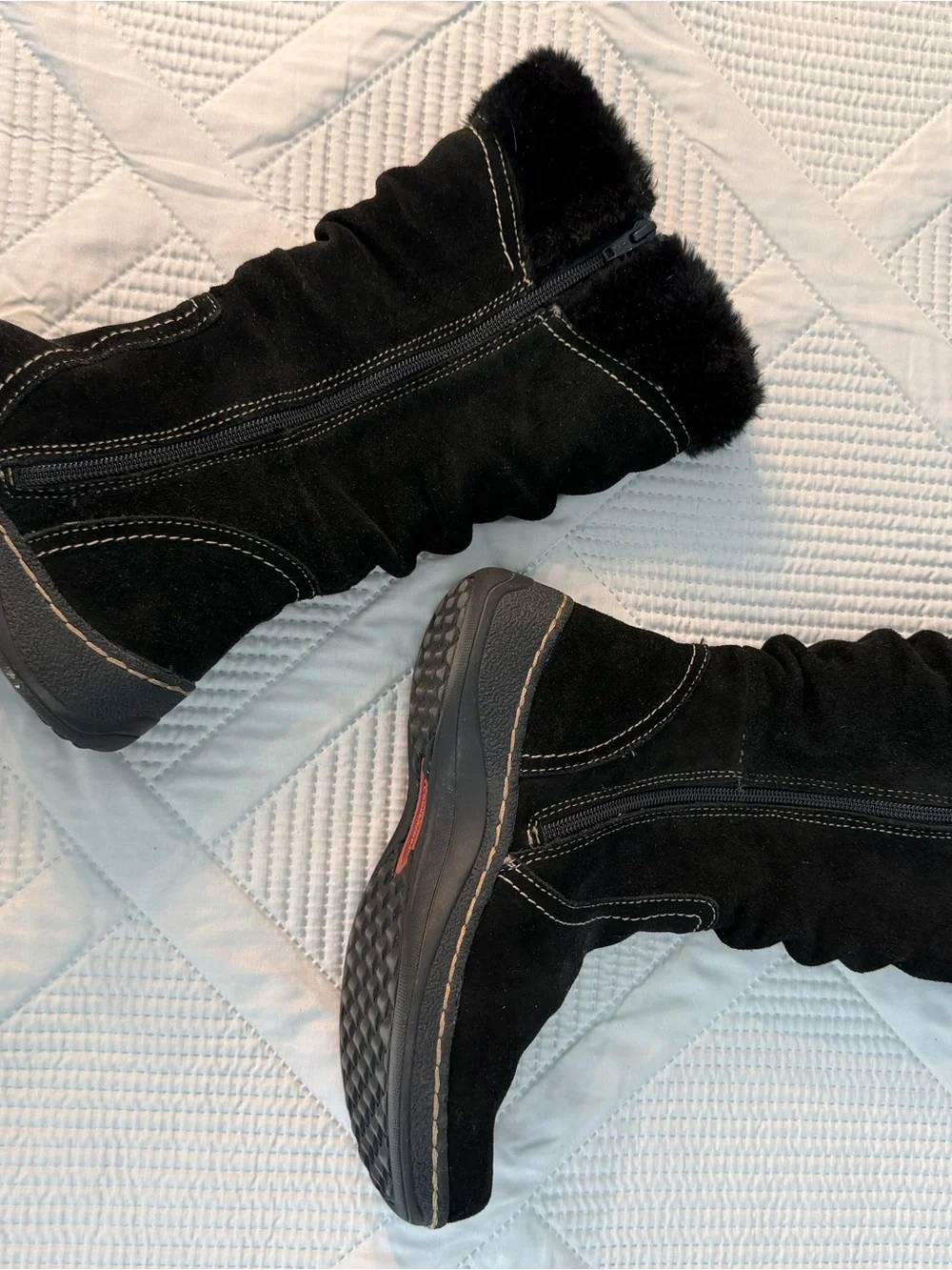 BareTraps Black Faux Fur Lined Winter Boots Sz 6
